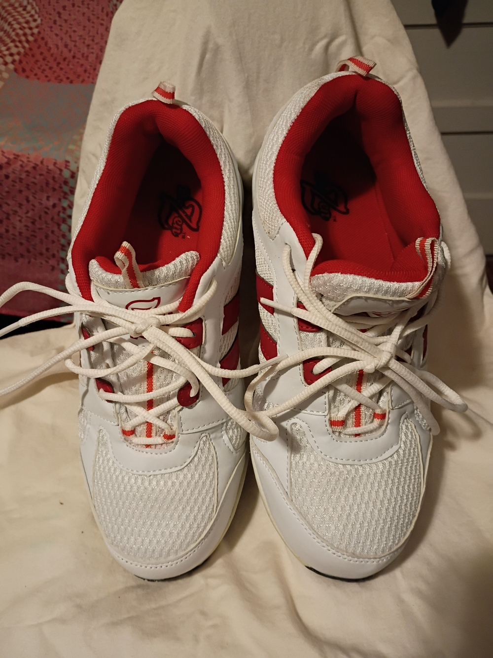 Women’s White and Red Therapeutic, Diabetic Orthopedic Shoes For Men Or Women.